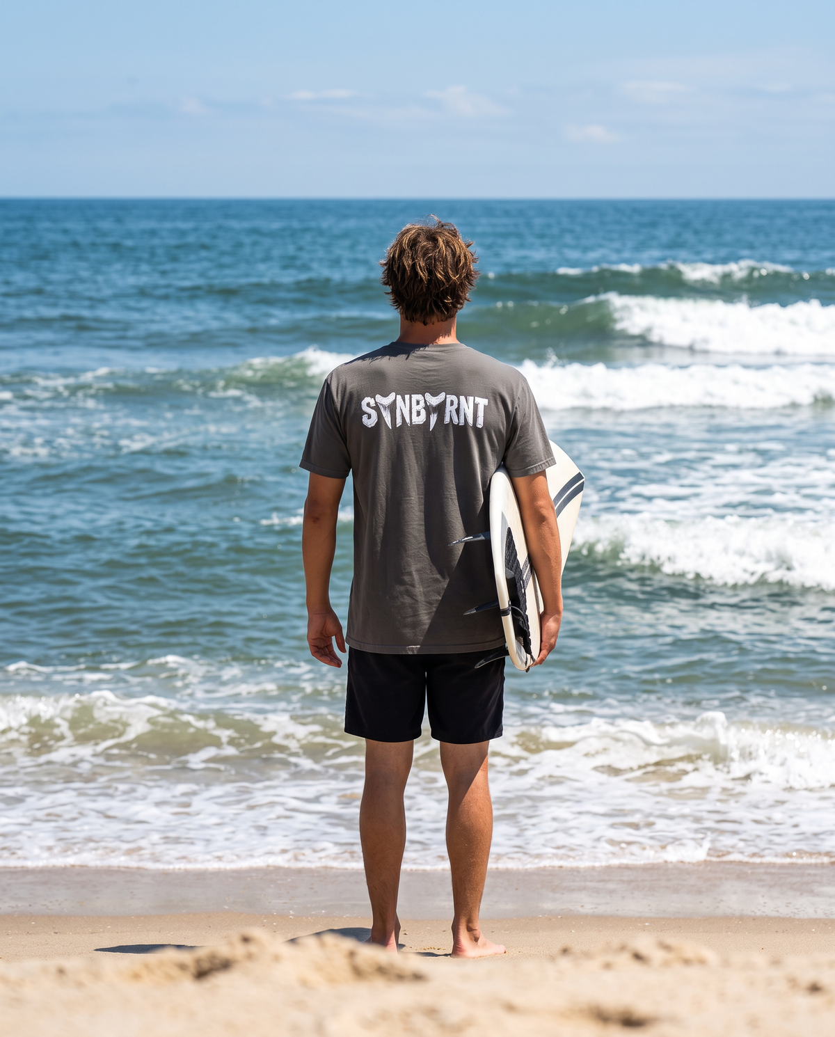SHARK HVNT TEE